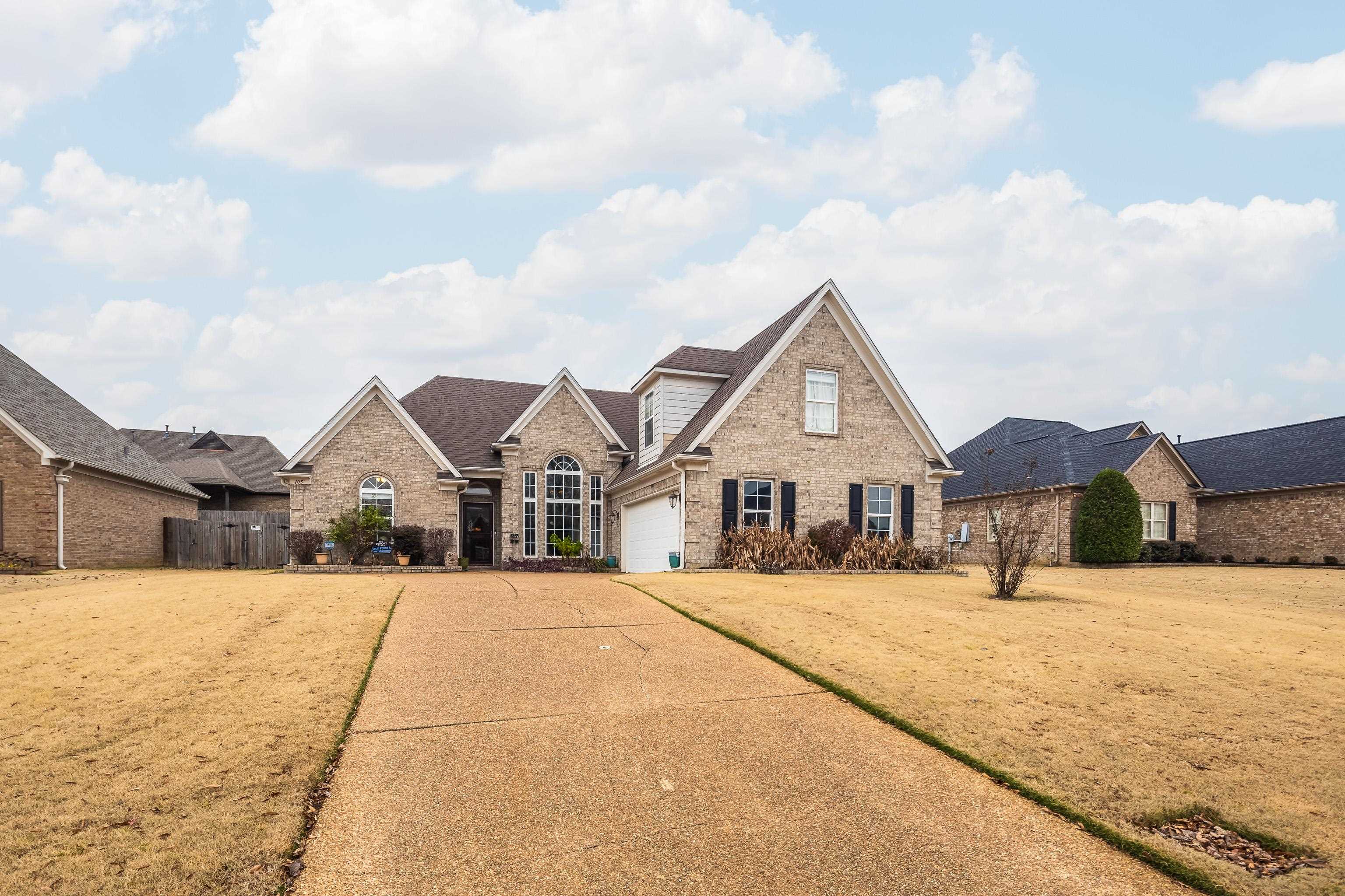 Oakland, Tennessee 38060, United States, 5 Bedrooms Bedrooms, ,3 BathroomsBathrooms,Residential,Active,257108