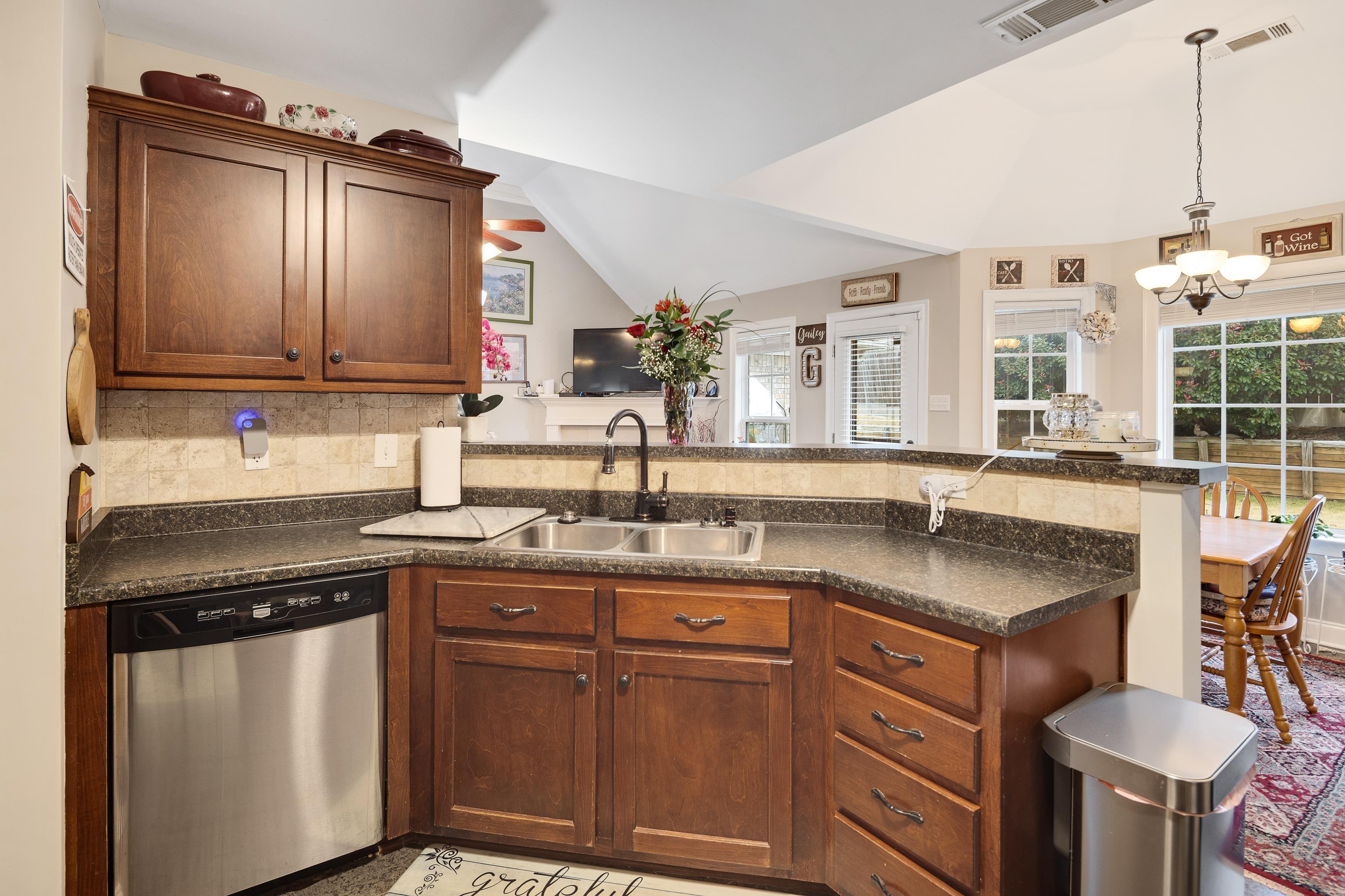 Oakland, Tennessee 38060, United States, 5 Bedrooms Bedrooms, ,3 BathroomsBathrooms,Residential,Active,257108