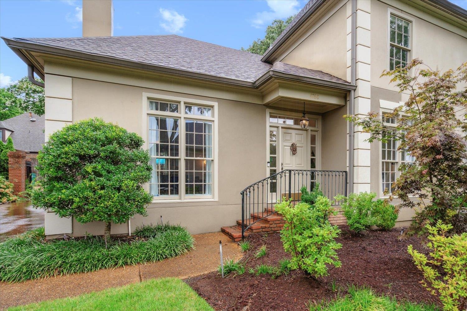 Memphis, Tennessee 38117, United States, 3 Bedrooms Bedrooms, ,3 BathroomsBathrooms,Residential,Pending,51734