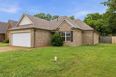 Photo of 9352 ACADIA PL, Cordova, TN 38018 (MLS # 10222374)