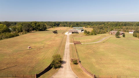 Photo of 2192 TEAGUE STORE RD, Somerville, TN 38068 (MLS # 10230307)