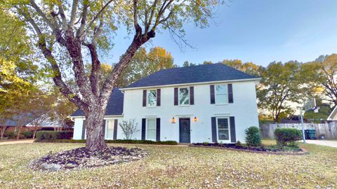 Photo of 623 WINFORD DR, Collierville, TN 38017 (MLS # 10209134)