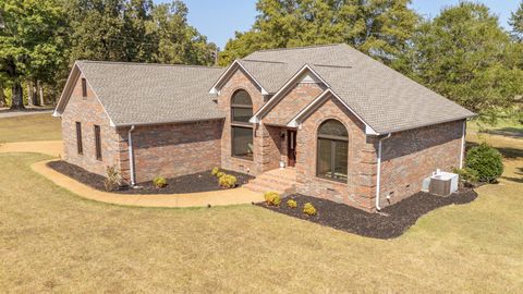 Photo of 200 GRANDVIEW CIR, Adamsville, TN 38310 (MLS # 10206685)