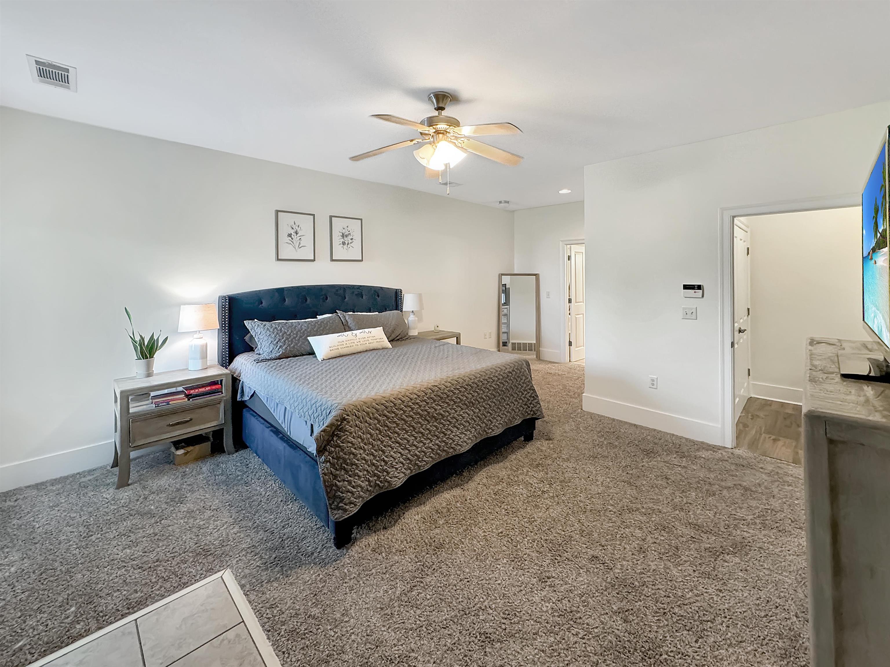 Memphis, Tennessee 38103, United States, 2 Bedrooms Bedrooms, ,3 BathroomsBathrooms,Residential,Active,50017