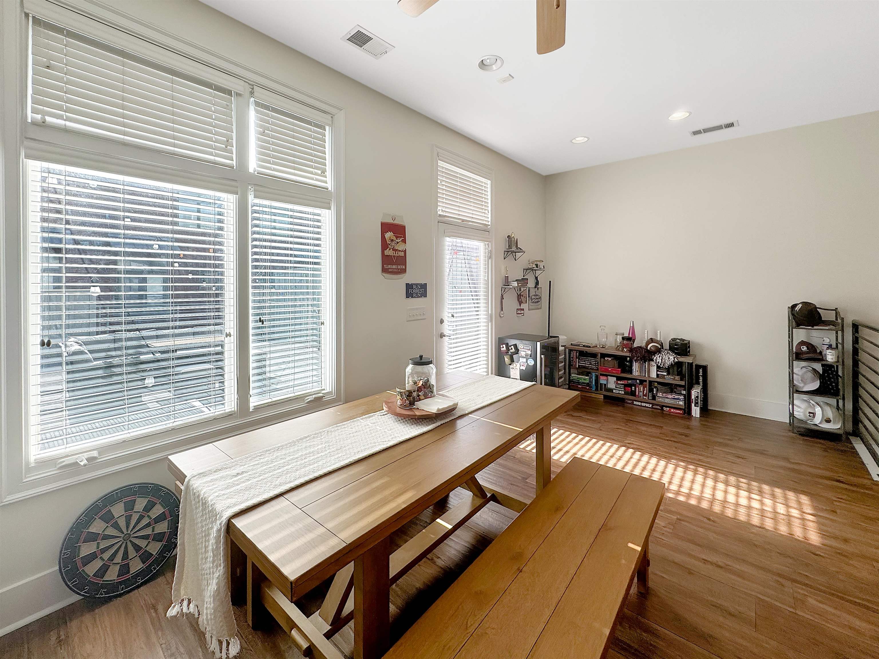 Memphis, Tennessee 38103, United States, 2 Bedrooms Bedrooms, ,3 BathroomsBathrooms,Residential,Active,50017