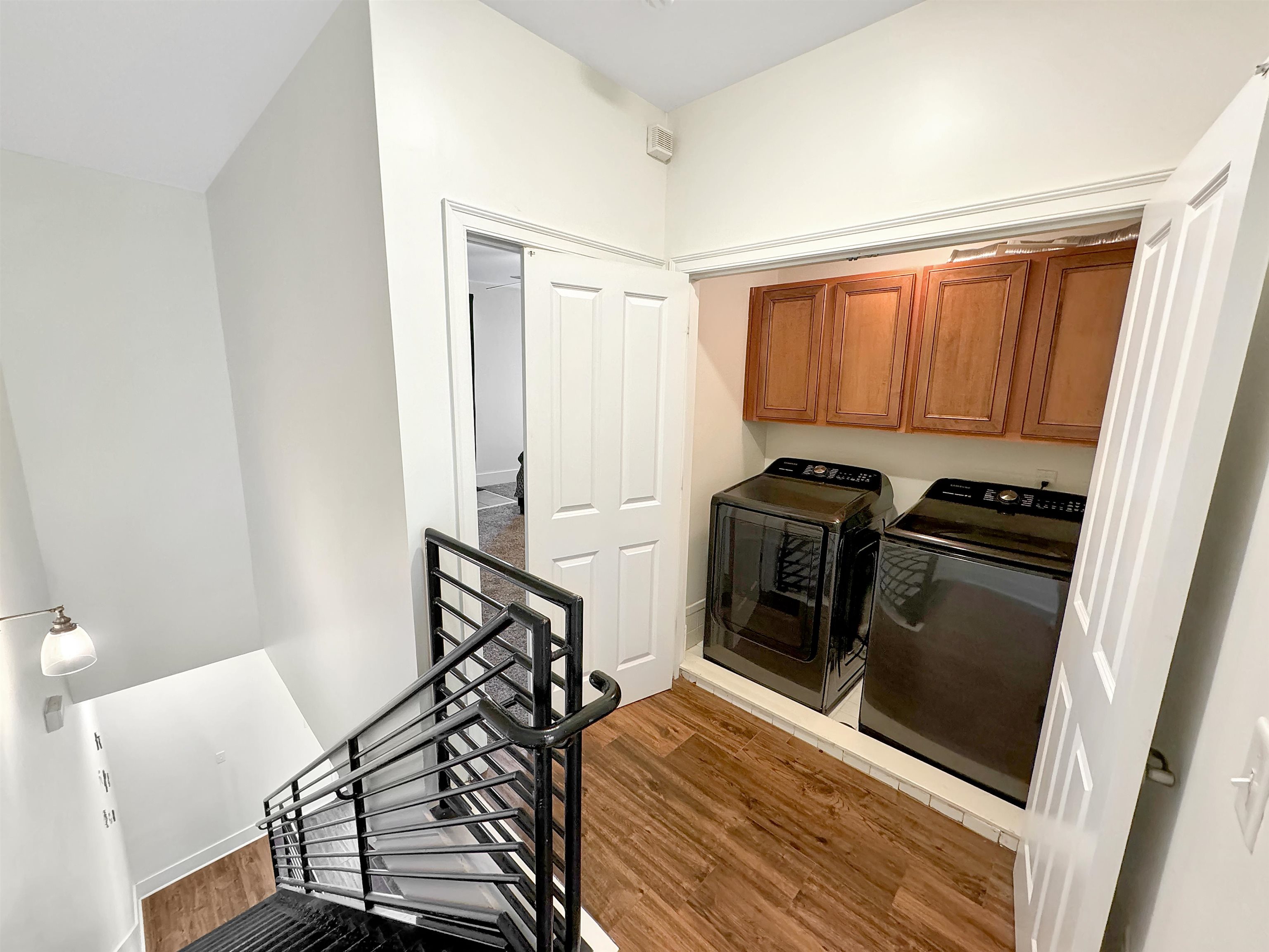 Memphis, Tennessee 38103, United States, 2 Bedrooms Bedrooms, ,3 BathroomsBathrooms,Residential,Active,50017