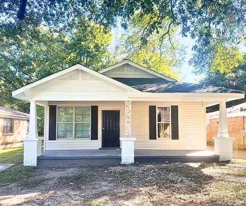 Photo of 1492 N TREZEVANT ST, Memphis, TN 38108 (MLS # 10196706)