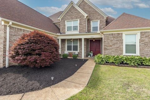 Photo of 5345 E POINTE DR, Southaven, MS 38672 (MLS # 10220854)
