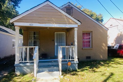 Photo of 1621 MAPLEWOOD ST, Memphis, TN 38108 (MLS # 10211303)