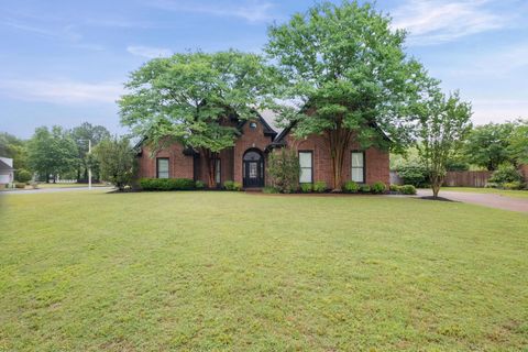 Photo of 564 FERN MEADOW CV, Cordova, TN 38018 (MLS # 10222186)