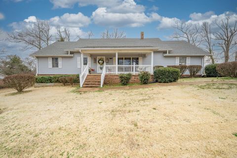 Photo of 120 DAWN LN, Savannah, TN 38372 (MLS # 10215792)