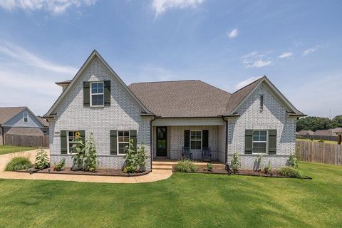Photo of 7620 CROSSWINDS BLVD, Hernando, MS 38632 (MLS # 10225800)