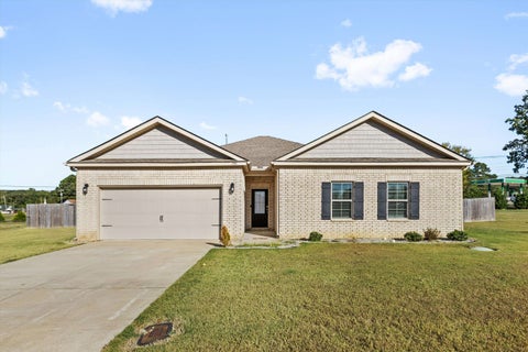 Photo of 196 EMPIRE LN, Atoka, TN 38004 (MLS # 10233302)