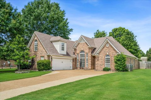 Photo of 30 BLACKHILL CV, Oakland, TN 38060 (MLS # 10222764)