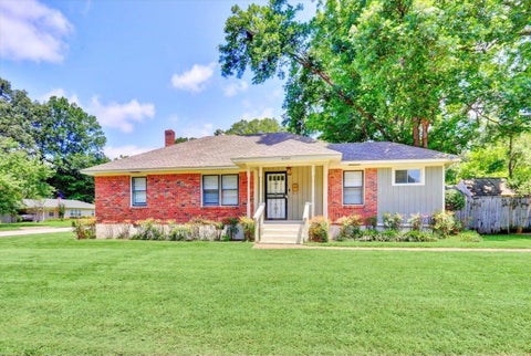 Photo of 4694 FLAMINGO RD, Memphis, TN 38117 (MLS # 10224661)