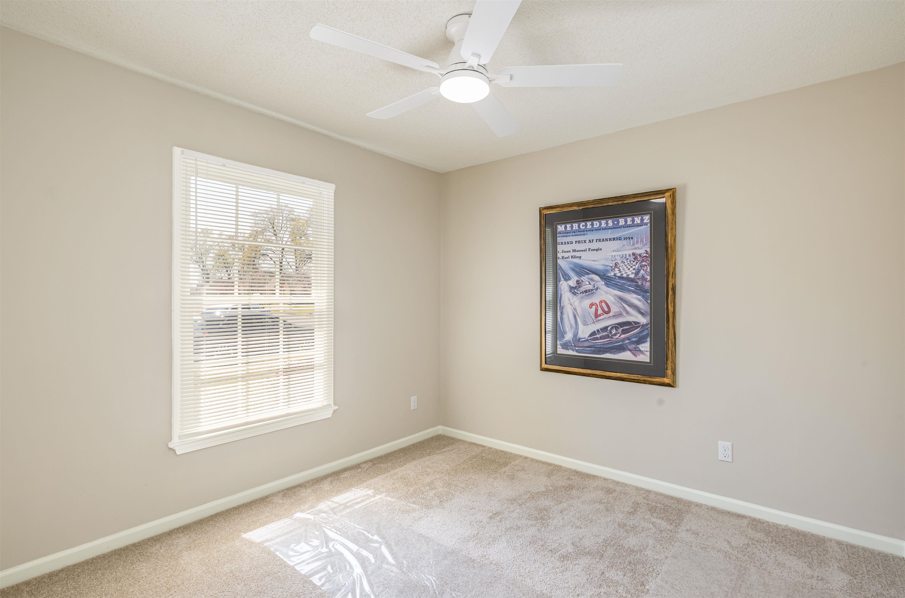 Unincorporated, Tennessee 38125, United States, 3 Bedrooms Bedrooms, ,2 BathroomsBathrooms,Residential,Active,96321