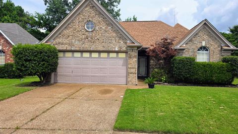 Photo of 1182 WHISTLER DR, Cordova, TN 38018 (MLS # 10222786)