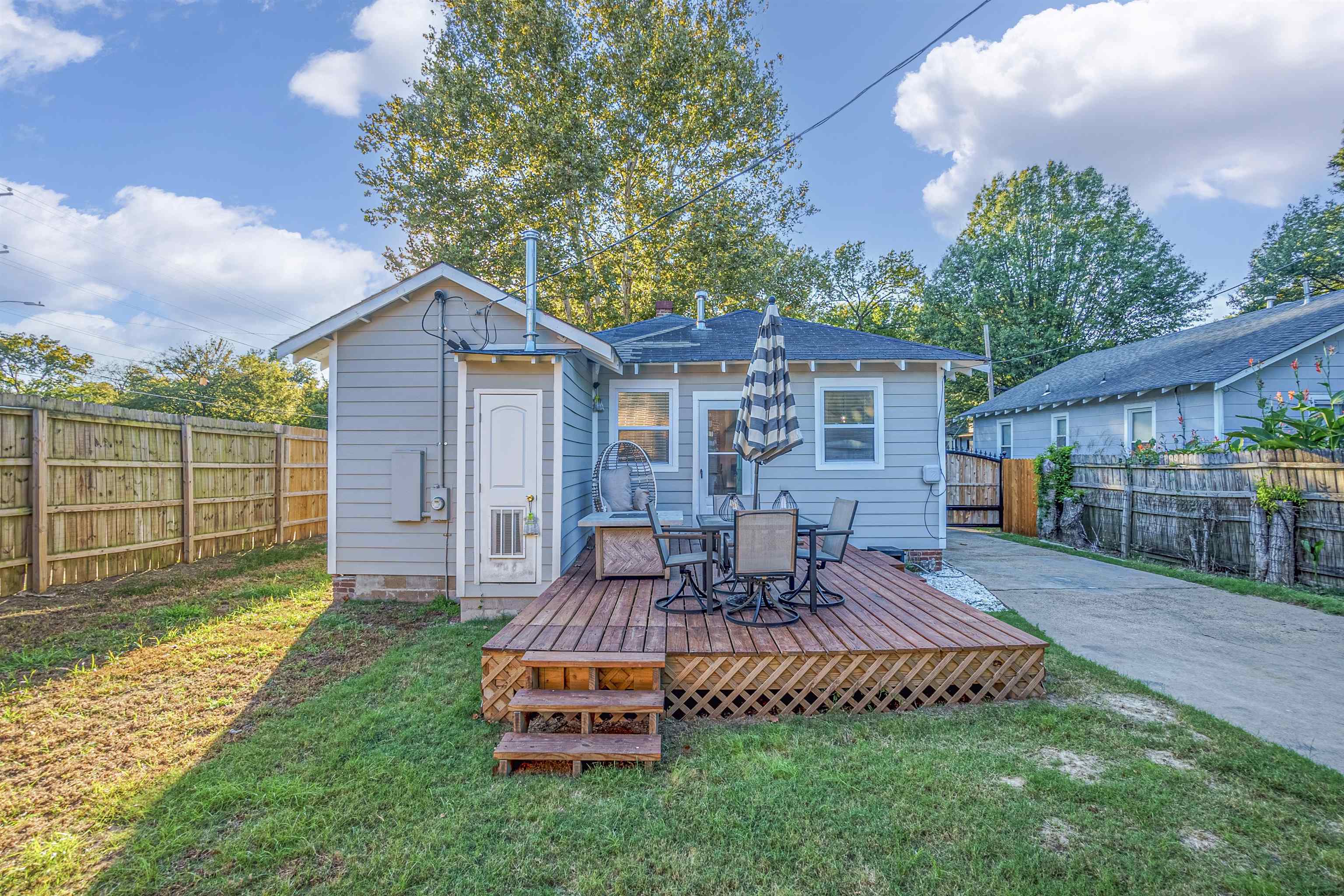 Memphis, Tennessee 38104, United States, 2 Bedrooms Bedrooms, ,1 BathroomBathrooms,Residential,Active,39460