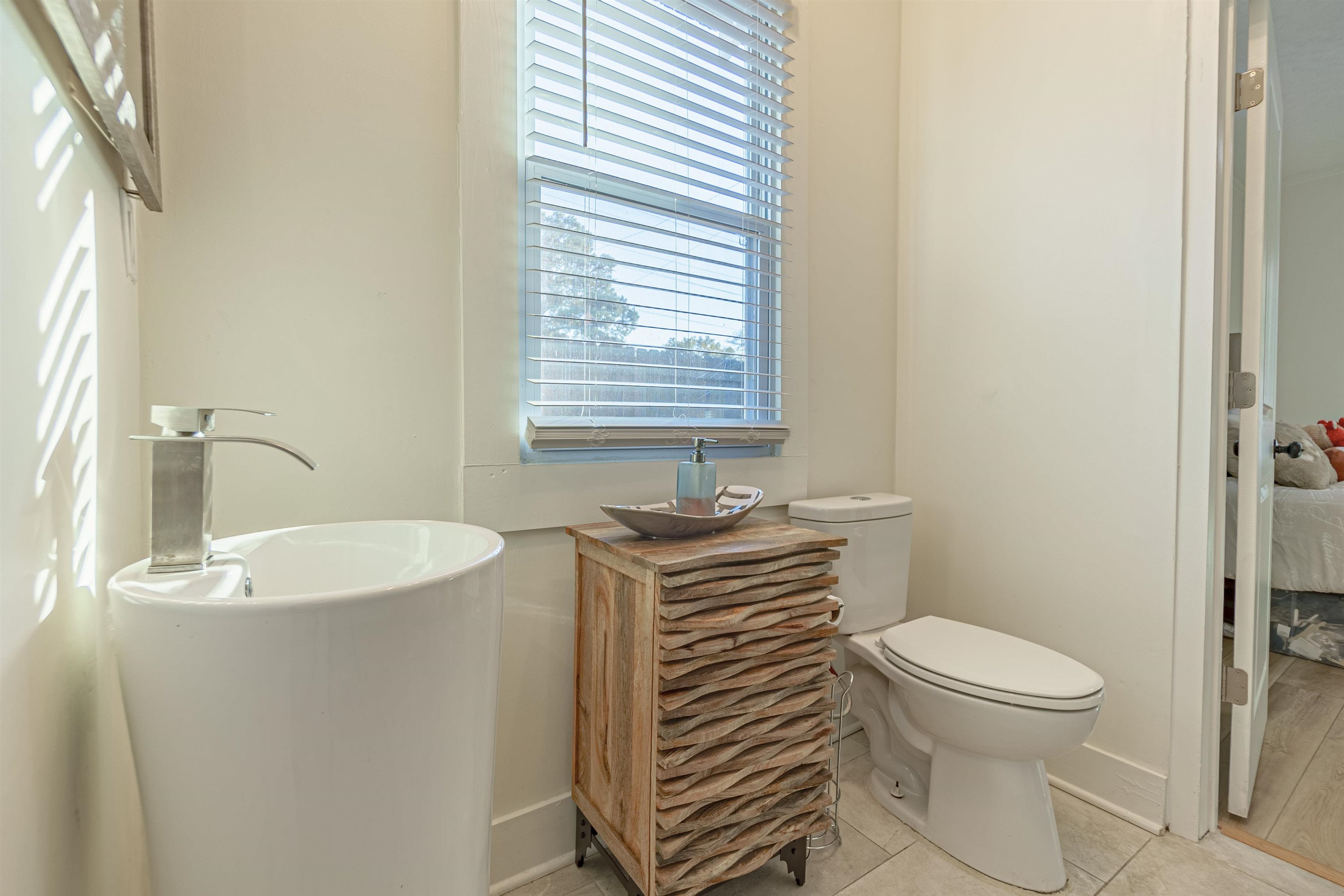 Memphis, Tennessee 38104, United States, 2 Bedrooms Bedrooms, ,1 BathroomBathrooms,Residential,Active,39460