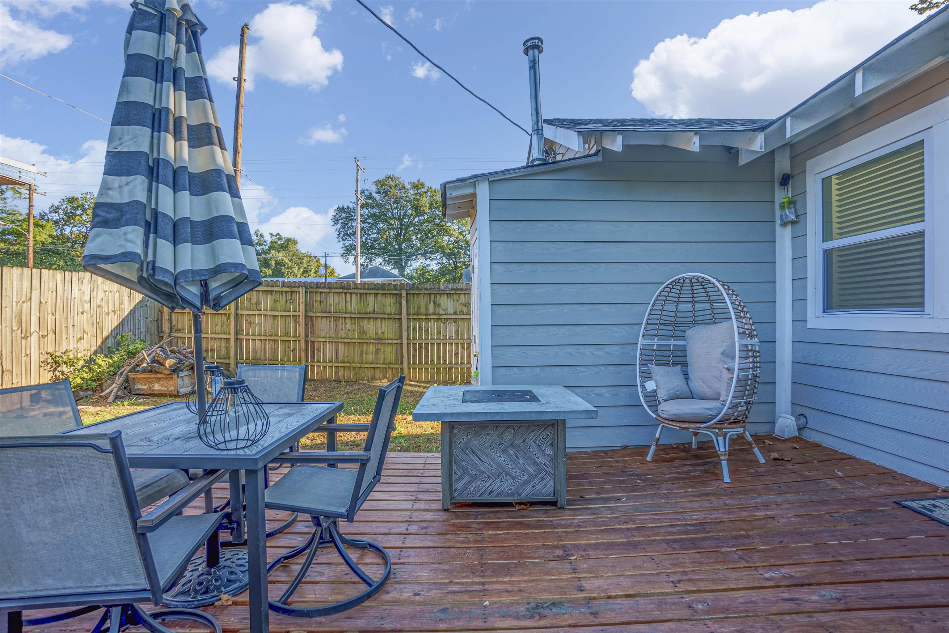 Memphis, Tennessee 38104, United States, 2 Bedrooms Bedrooms, ,1 BathroomBathrooms,Residential,Active,39460