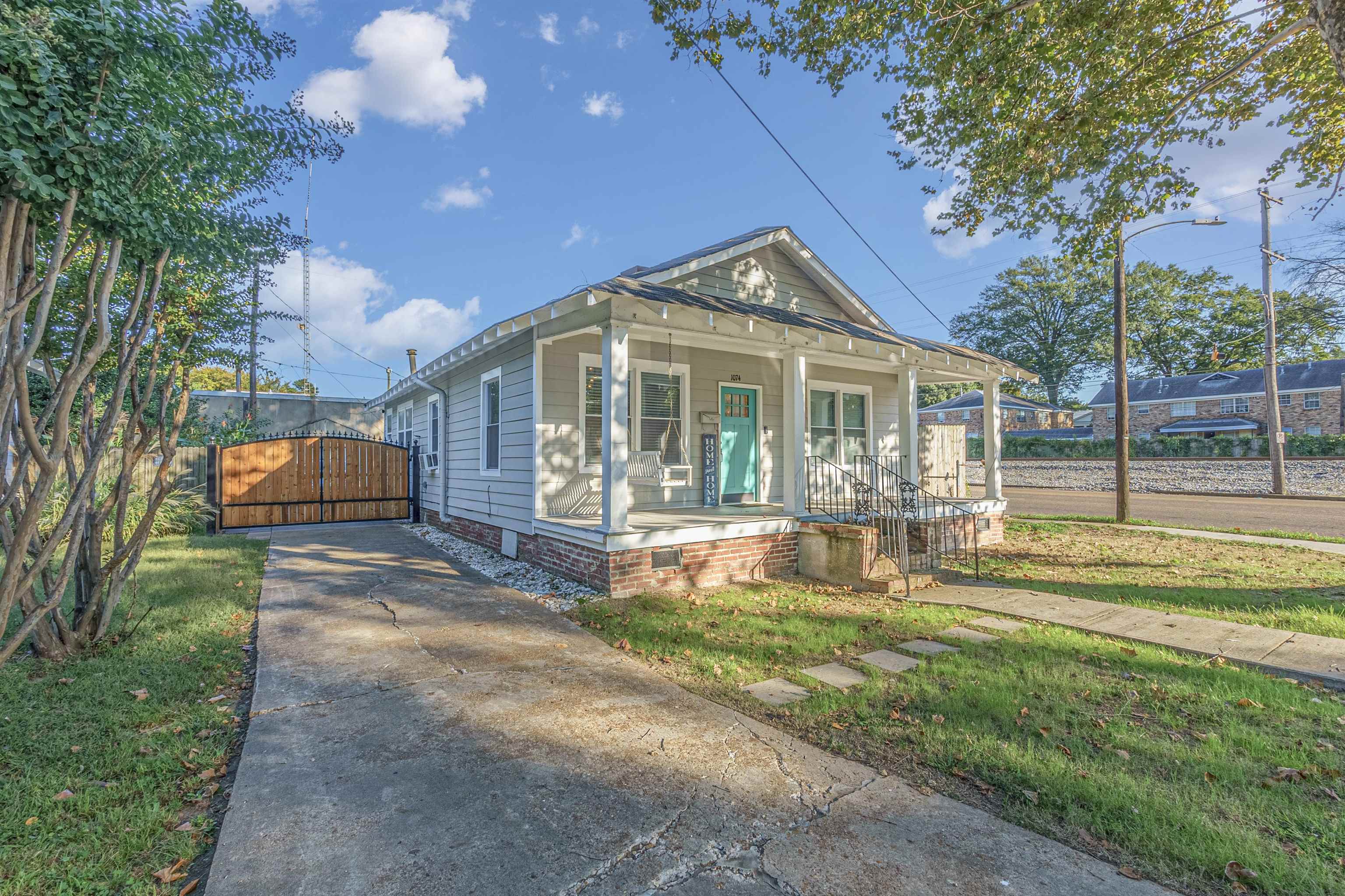 Memphis, Tennessee 38104, United States, 2 Bedrooms Bedrooms, ,1 BathroomBathrooms,Residential,Active,39460