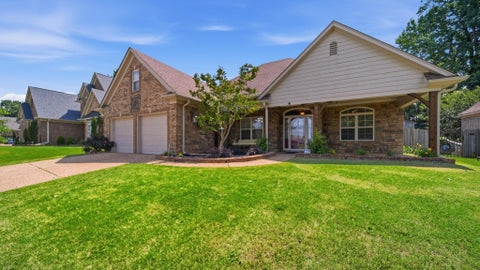 Photo of 80 MEADOW TERRACE DR, Oakland, TN 38060 (MLS # 10225055)