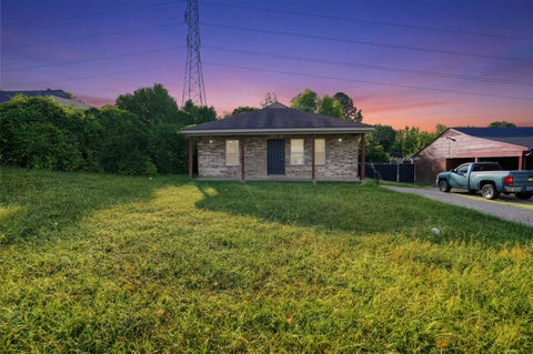 Photo of 3607 RUSSELWOOD DR, Memphis, TN 38128 (MLS # 10233143)