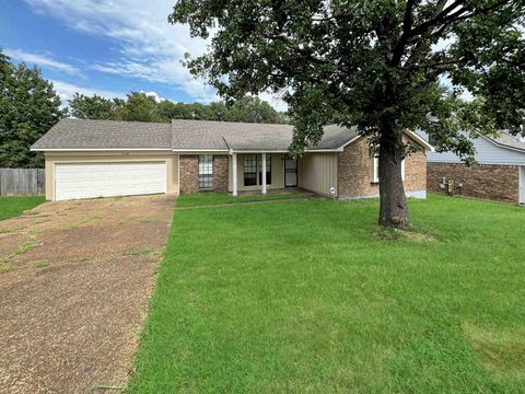 Photo of 4788 HUNTERS GLEN CV, Unicorp/Memphis, TN 38128 (MLS # 10215604)