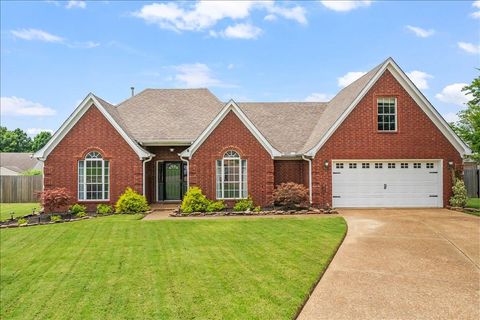 Photo of 40 ROYAL VIEW CV, Oakland, TN 38060 (MLS # 10224408)