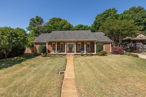 Photo of 2839 HONEY TREE DR, Germantown, TN 38138 (MLS # 10220794)