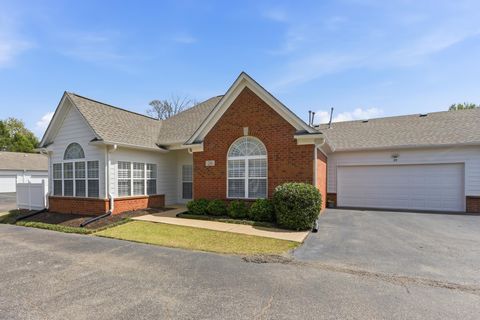Photo of 20 PEYTON RIDGE CV, Collierville, TN 38017 (MLS # 10218343)