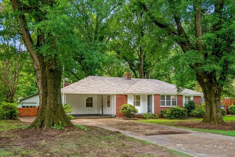 Photo of 1547 OLD HICKORY RD, Memphis, TN 38116 (MLS # 10225852)