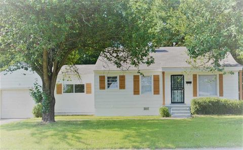 Photo of 4390 WILLOW RD, Memphis, TN 38117 (MLS # 10225582)