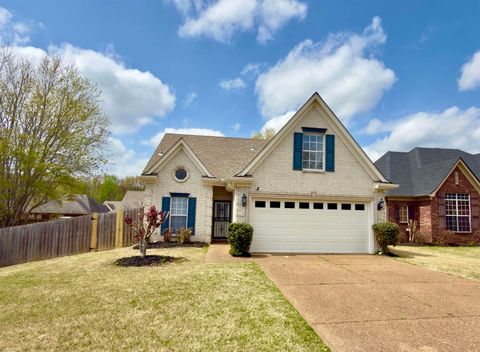 Photo of 1425 CARLTON RIDGE DR, Cordova, TN 38016 (MLS # 10218054)