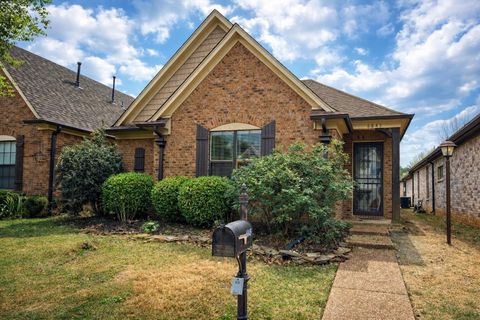 Photo of 6845 LAGRANGE GROVE DR, Cordova, TN 38018 (MLS # 10218459)