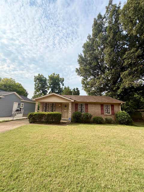 Photo of 3095 HOSKINS RD, Memphis, TN 38111 (MLS # 10229156)