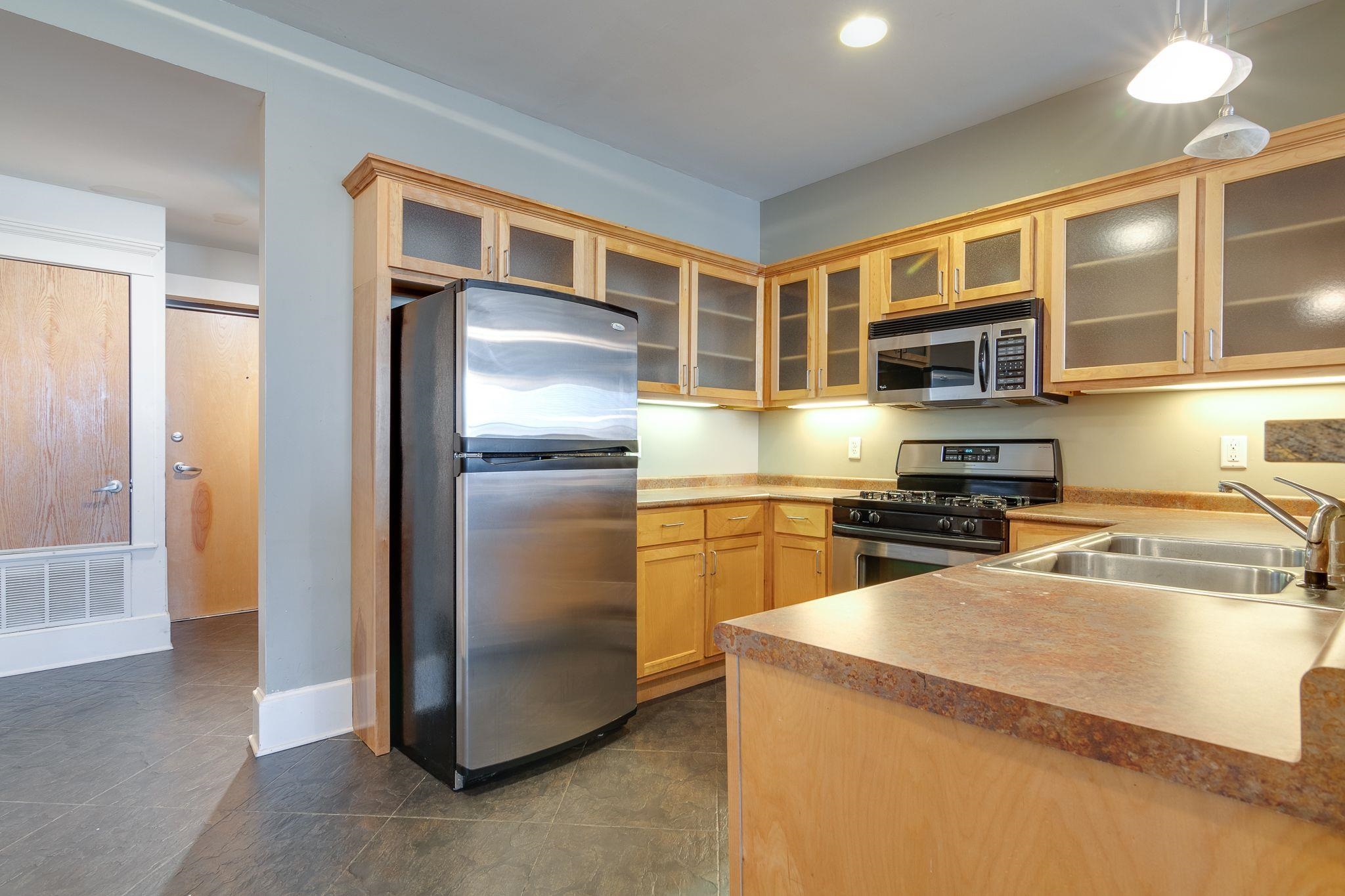 Memphis, Tennessee 38103, United States, 2 Bedrooms Bedrooms, ,2 BathroomsBathrooms,Residential,Pending,6332