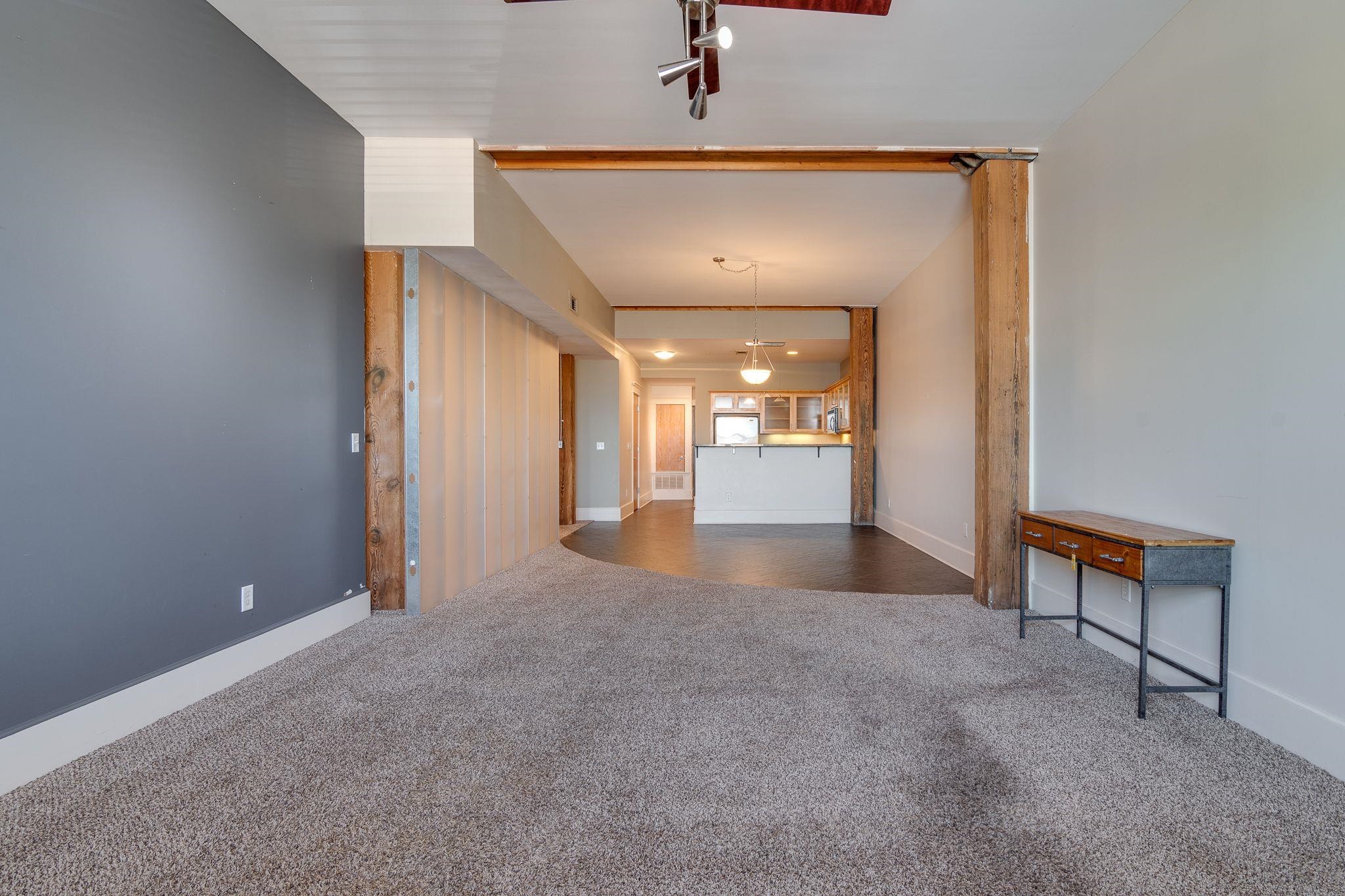 Memphis, Tennessee 38103, United States, 2 Bedrooms Bedrooms, ,2 BathroomsBathrooms,Residential,Pending,6332