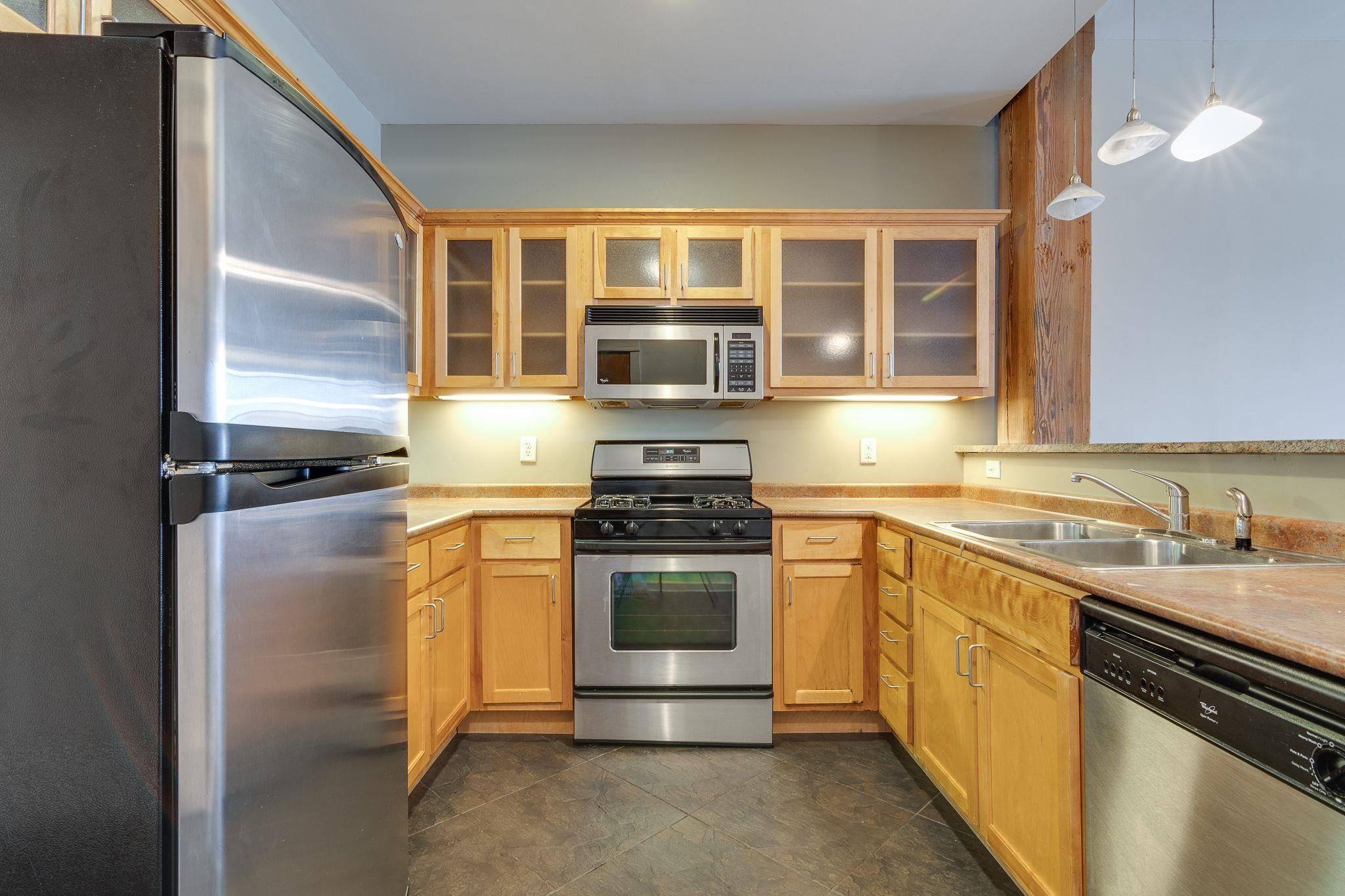 Memphis, Tennessee 38103, United States, 2 Bedrooms Bedrooms, ,2 BathroomsBathrooms,Residential,Pending,6332