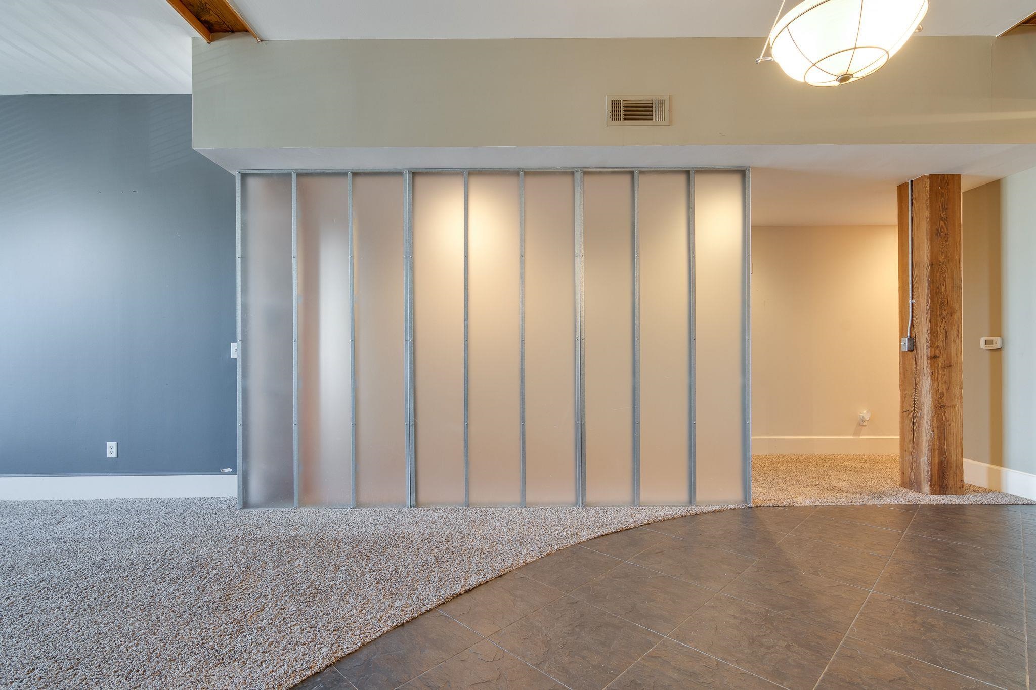 Memphis, Tennessee 38103, United States, 2 Bedrooms Bedrooms, ,2 BathroomsBathrooms,Residential,Pending,6332