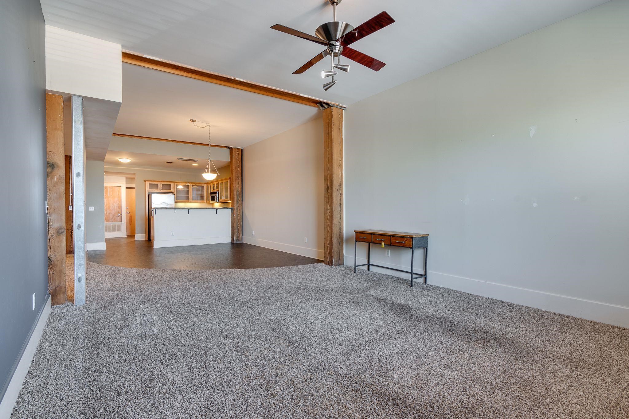 Memphis, Tennessee 38103, United States, 2 Bedrooms Bedrooms, ,2 BathroomsBathrooms,Residential,Pending,6332