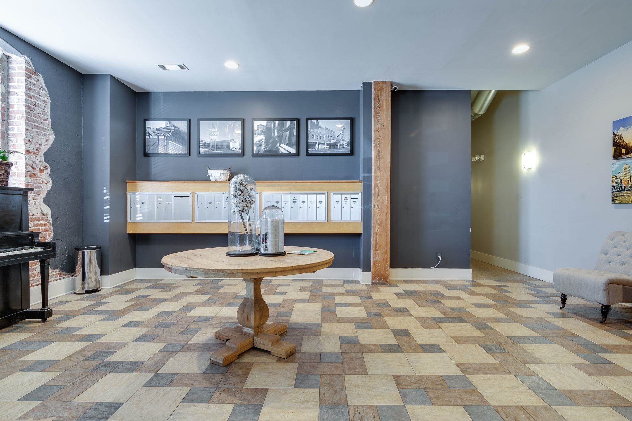 Memphis, Tennessee 38103, United States, 2 Bedrooms Bedrooms, ,2 BathroomsBathrooms,Residential,Pending,6332