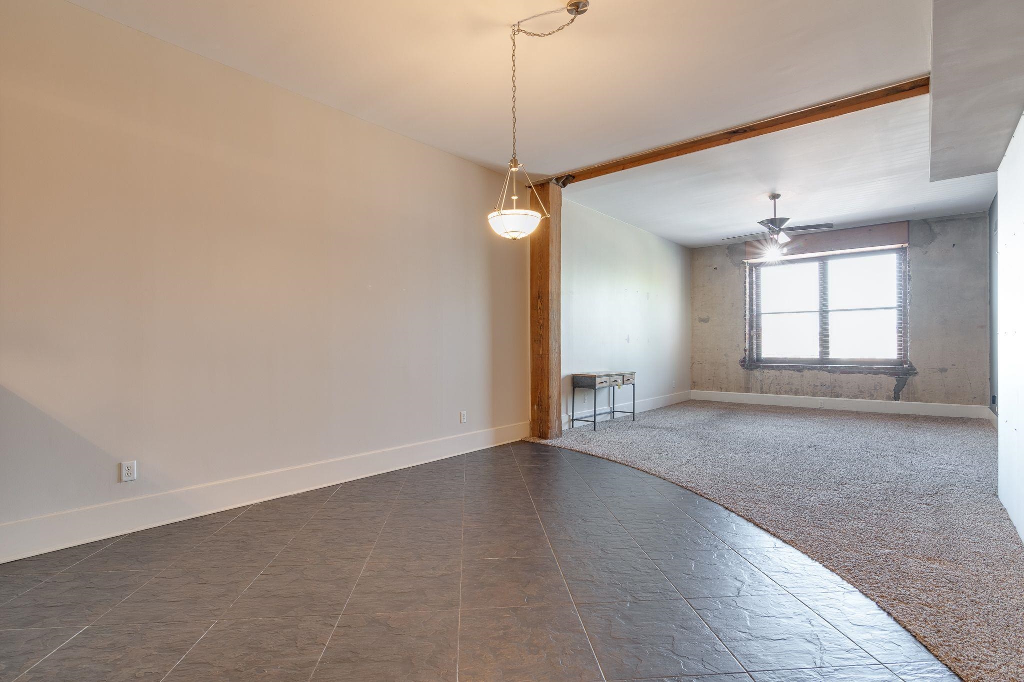 Memphis, Tennessee 38103, United States, 2 Bedrooms Bedrooms, ,2 BathroomsBathrooms,Residential,Pending,6332