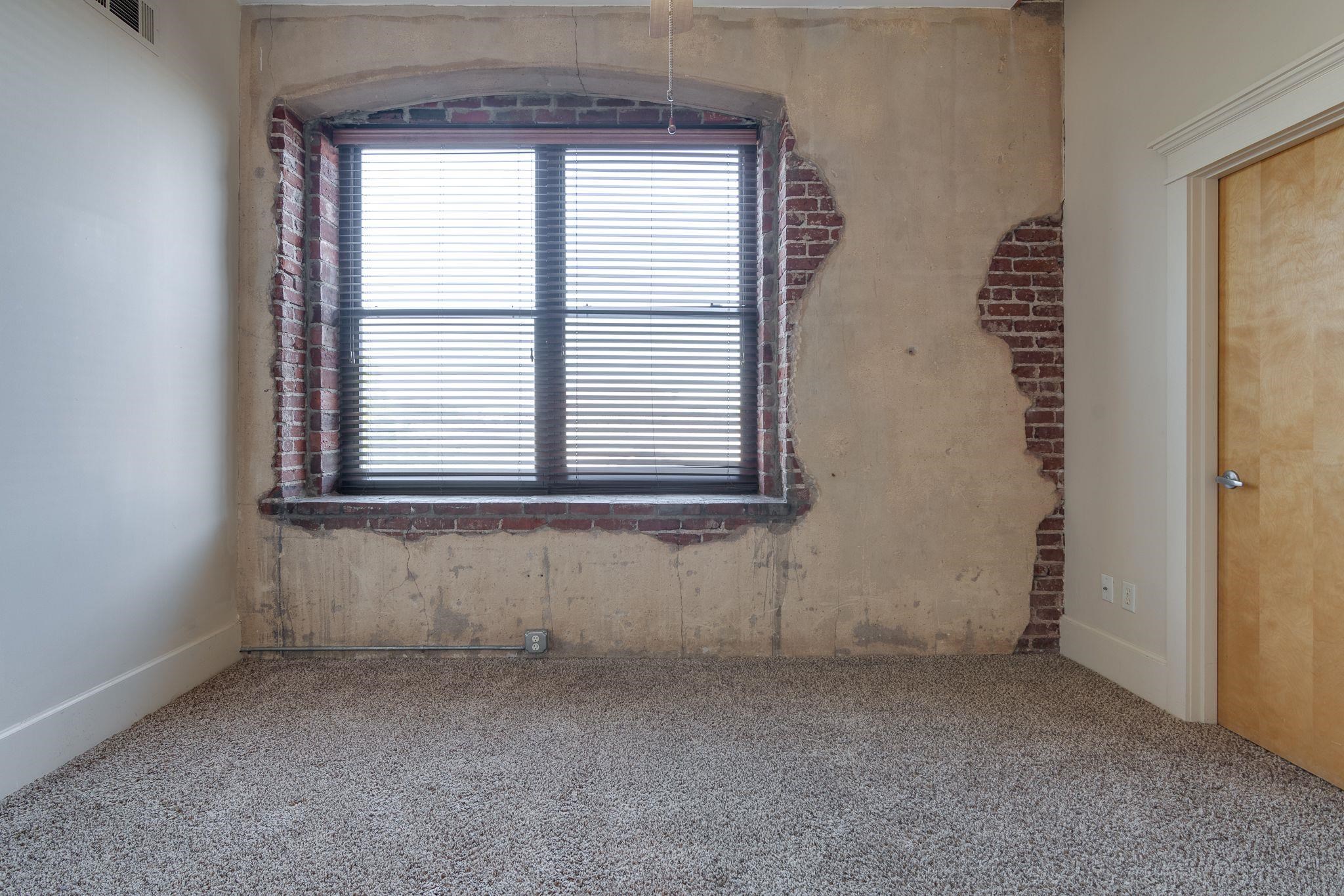 Memphis, Tennessee 38103, United States, 2 Bedrooms Bedrooms, ,2 BathroomsBathrooms,Residential,Pending,6332