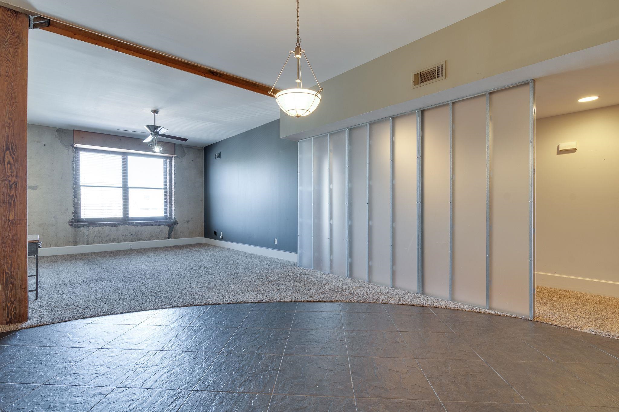 Memphis, Tennessee 38103, United States, 2 Bedrooms Bedrooms, ,2 BathroomsBathrooms,Residential,Pending,6332