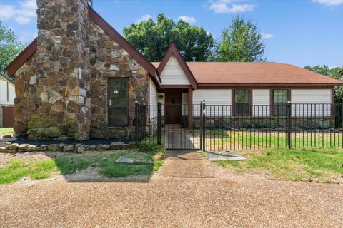 Photo of 5593 YALE RD, Bartlett, TN 38134 (MLS # 10230945)