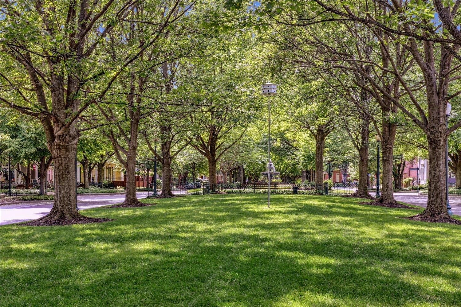 Memphis, Tennessee 38103, United States, 2 Bedrooms Bedrooms, ,3 BathroomsBathrooms,Residential,Active,137673