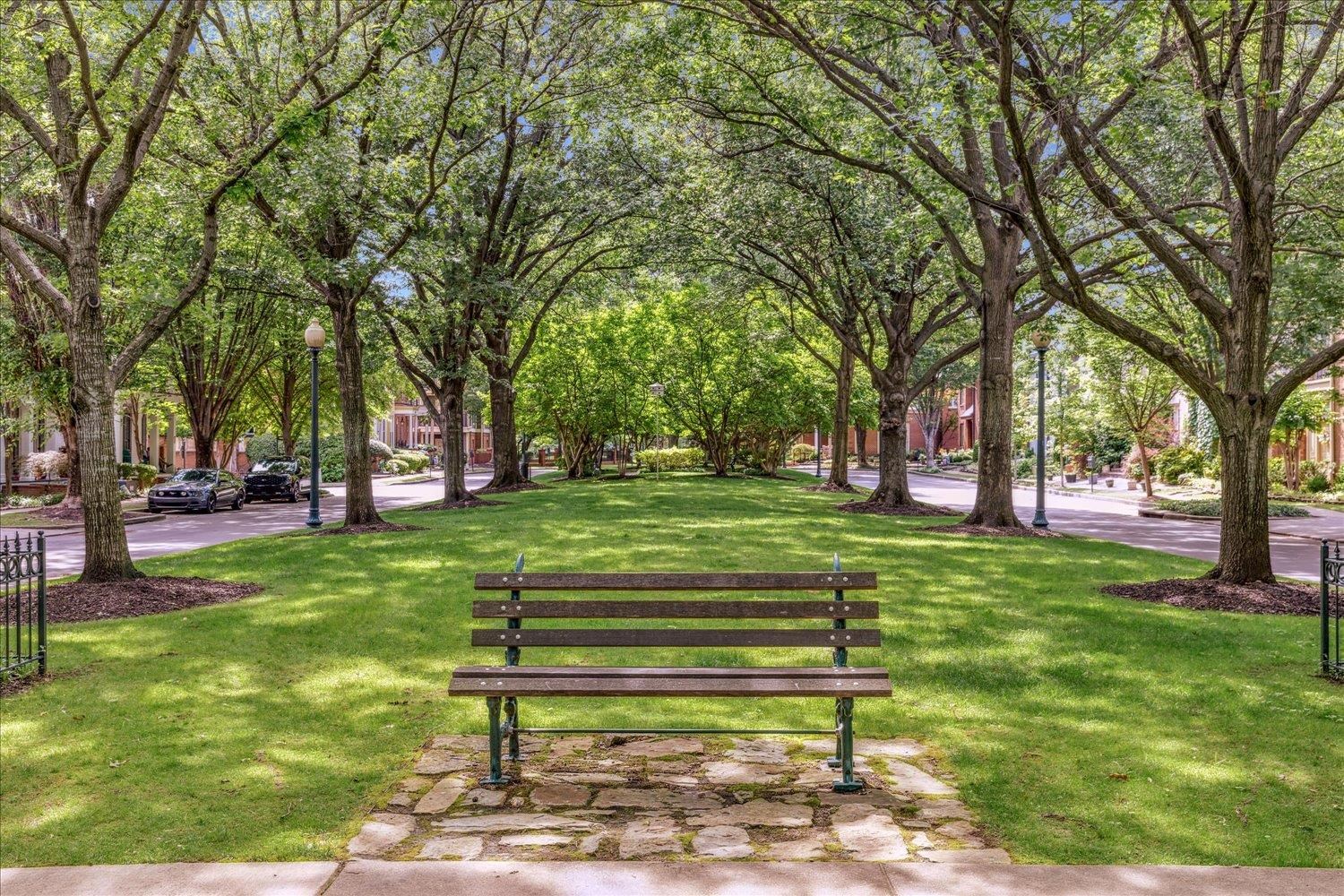 Memphis, Tennessee 38103, United States, 2 Bedrooms Bedrooms, ,3 BathroomsBathrooms,Residential,Active,137673