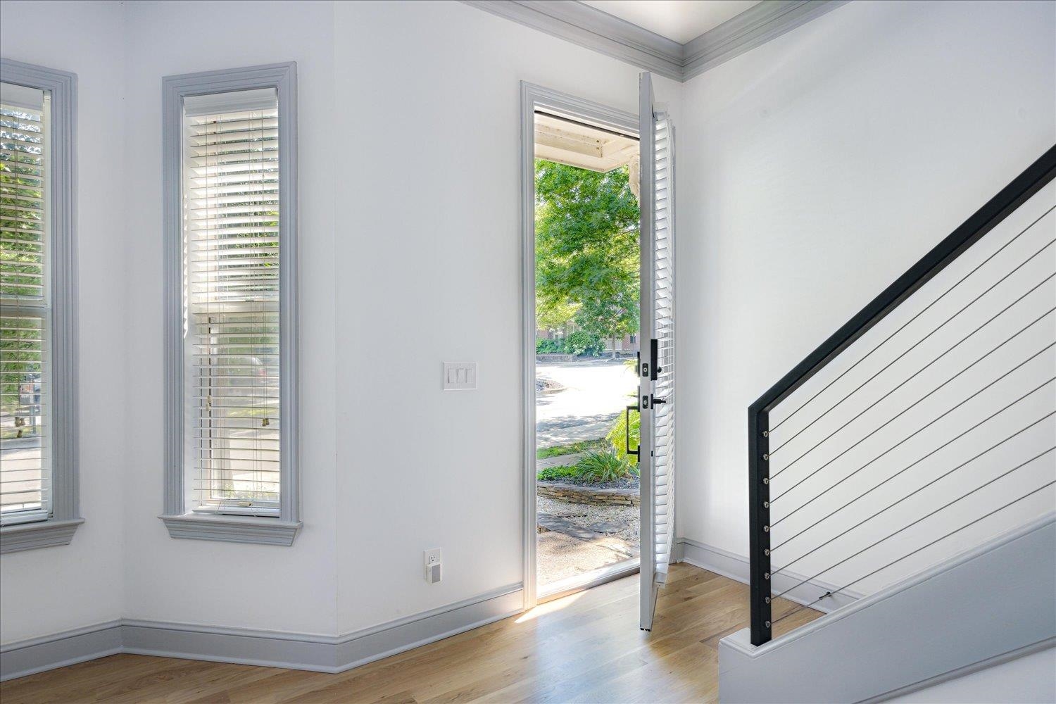 Memphis, Tennessee 38103, United States, 2 Bedrooms Bedrooms, ,3 BathroomsBathrooms,Residential,Active,137673