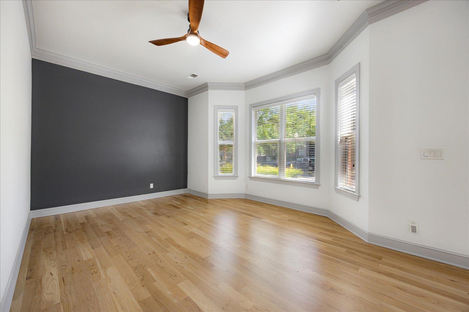 Memphis, Tennessee 38103, United States, 2 Bedrooms Bedrooms, ,3 BathroomsBathrooms,Residential,Active,137673